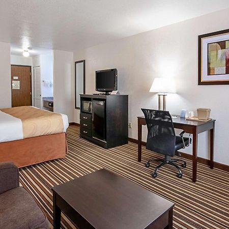 Quality Inn Dodge City Kültér fotó