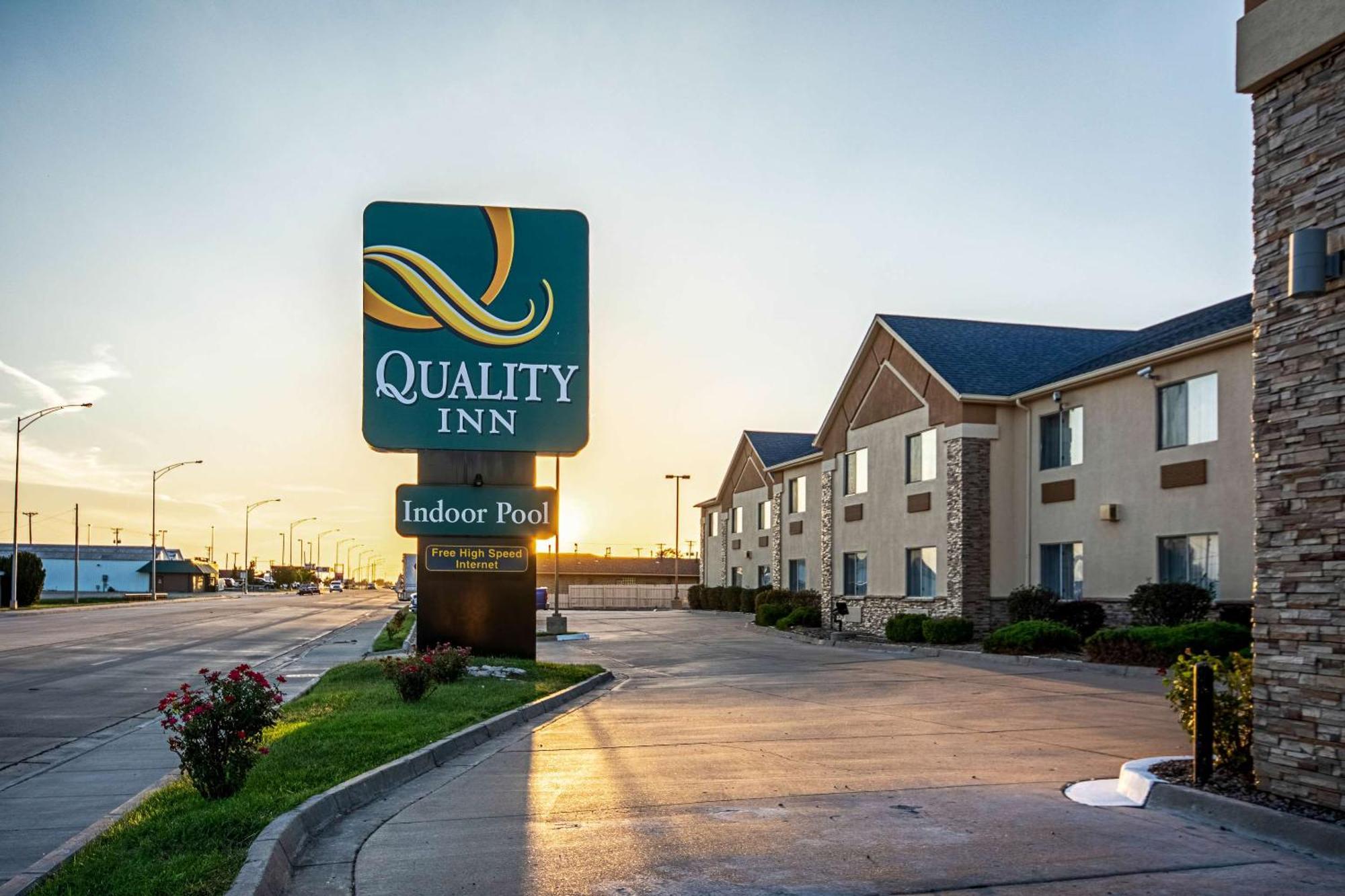 Quality Inn Dodge City Kültér fotó