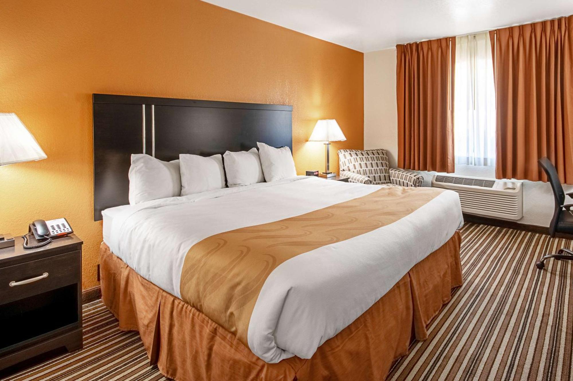 Quality Inn Dodge City Kültér fotó