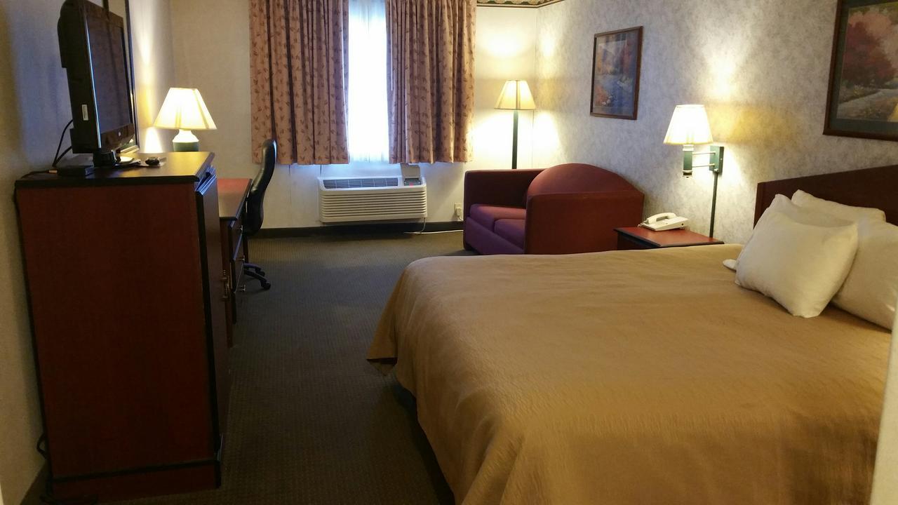 Quality Inn Dodge City Kültér fotó