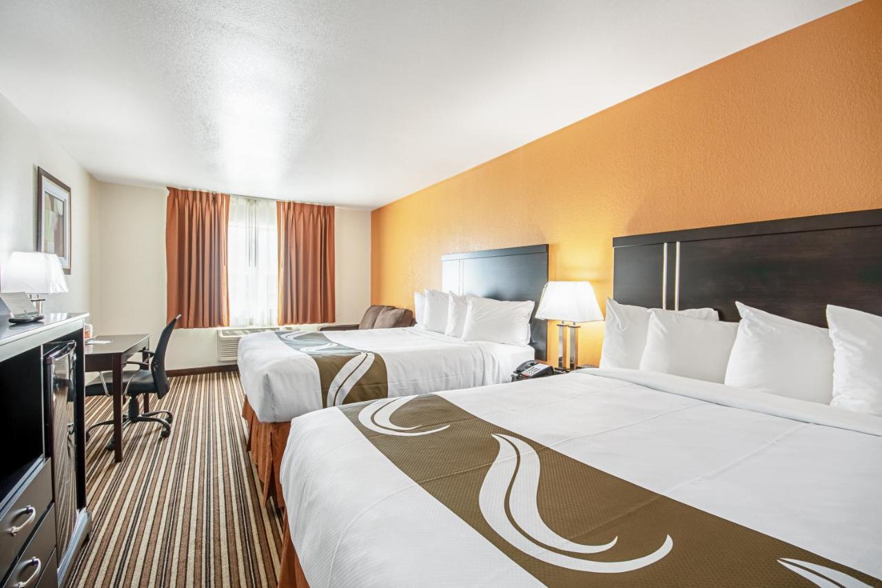 Quality Inn Dodge City Kültér fotó