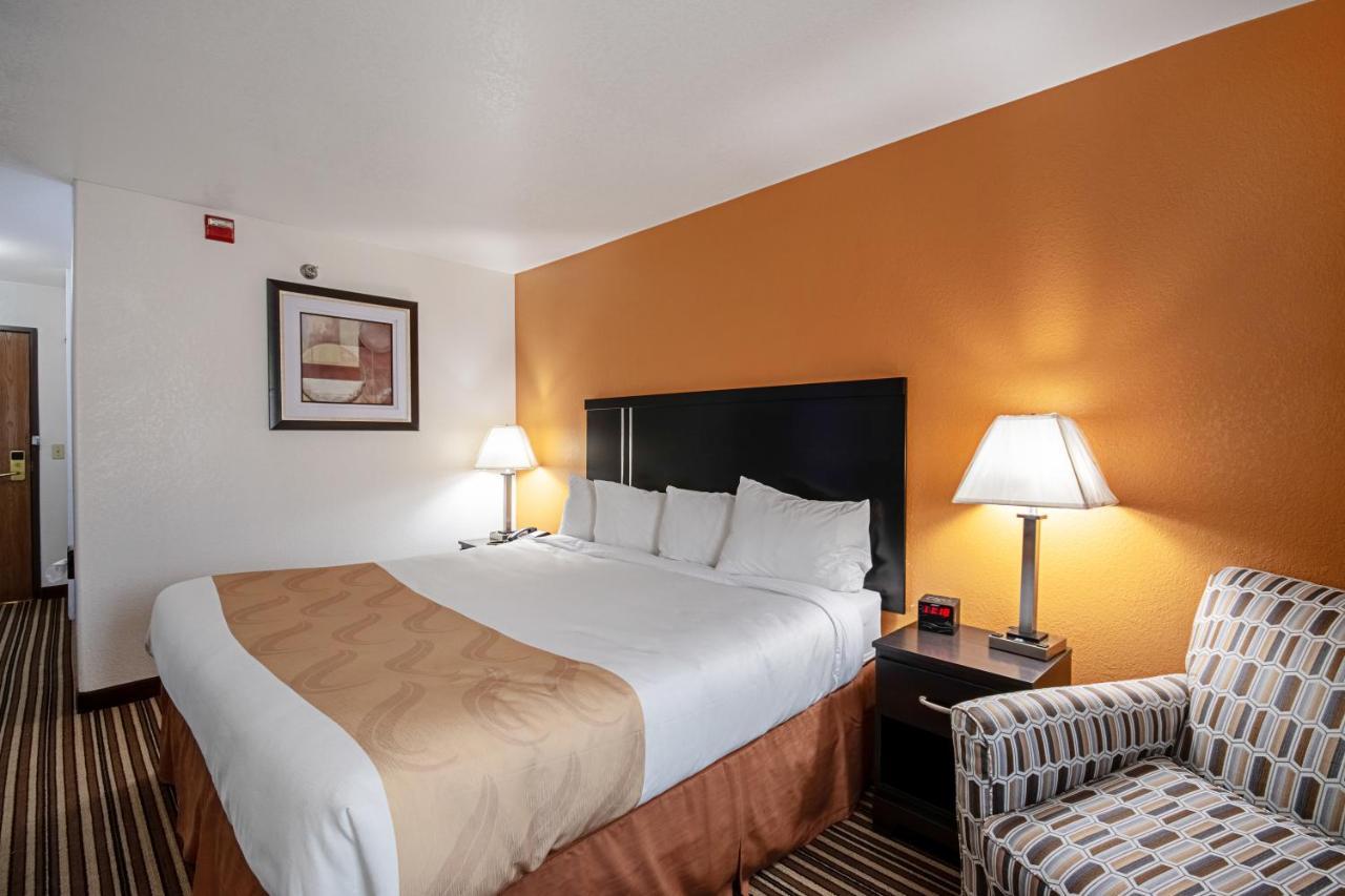 Quality Inn Dodge City Kültér fotó