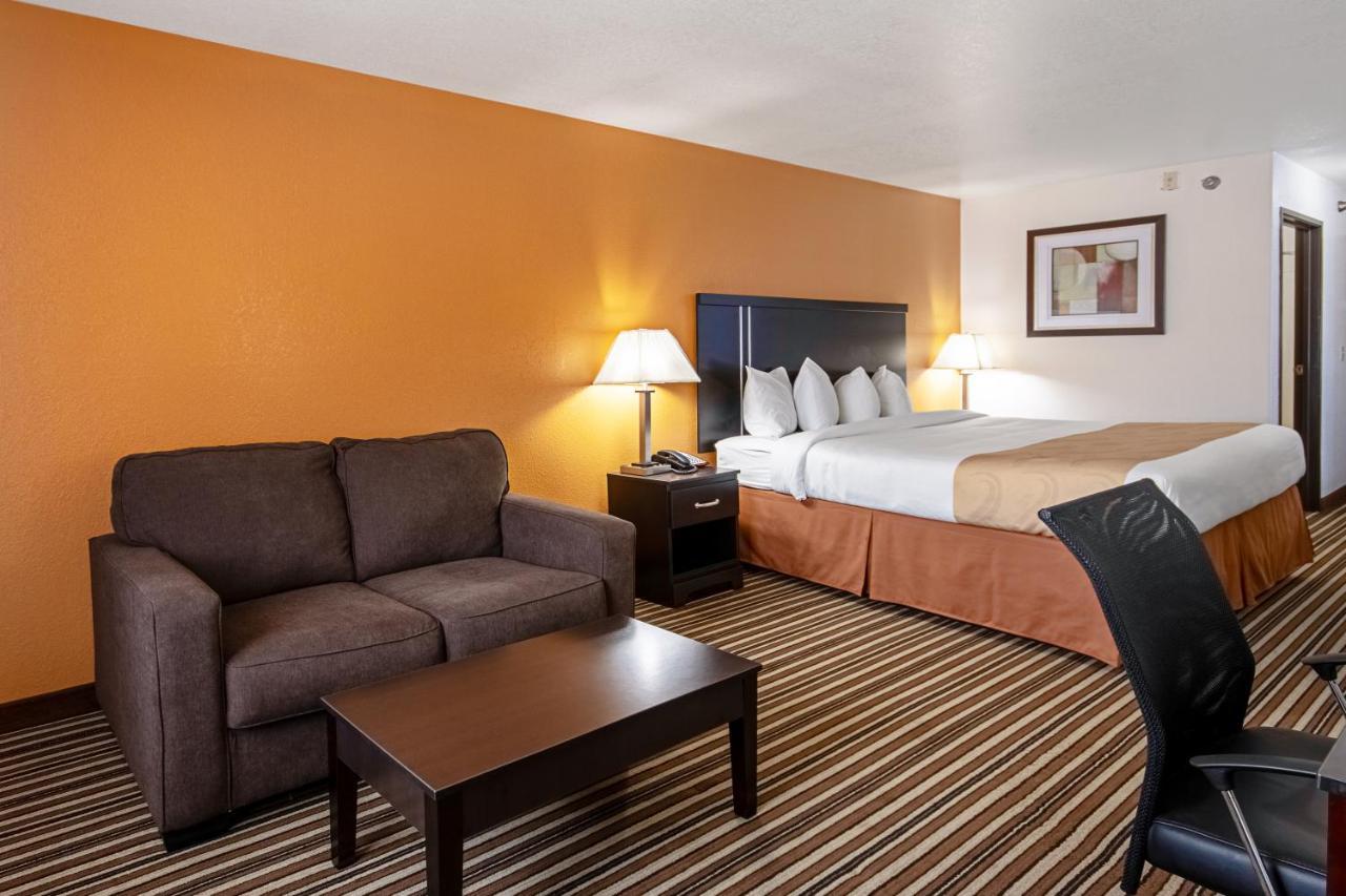 Quality Inn Dodge City Kültér fotó