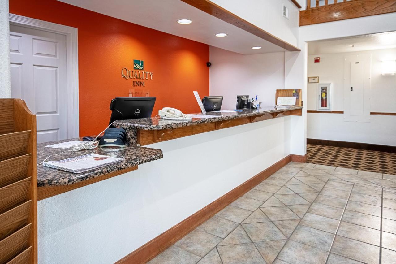 Quality Inn Dodge City Kültér fotó